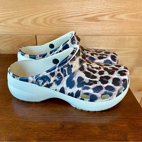 CROCS Leopard Print Classic Animal Remix Platform Clogs - Picture 3 of 7